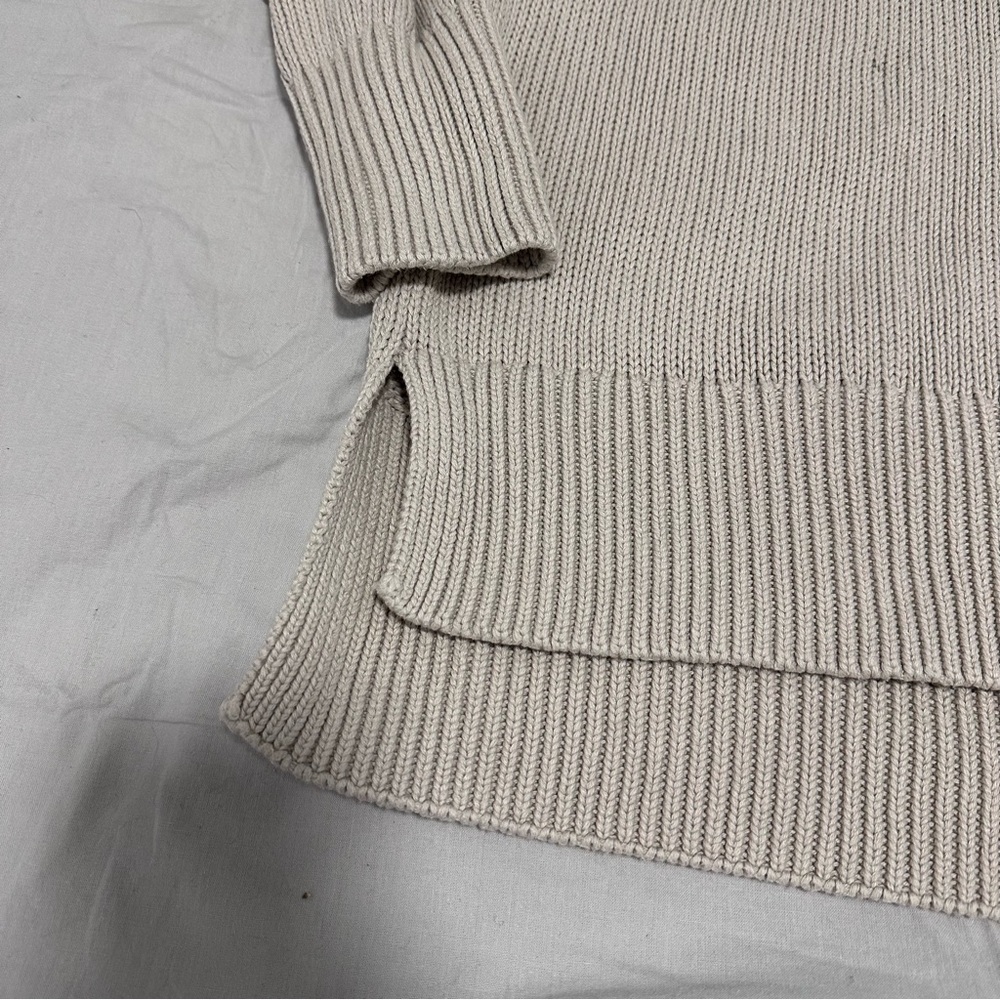 Sweater - Picture 6 of 7